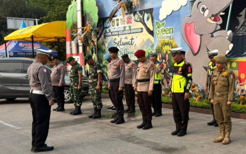 Koramil 01 Dumai Jaga Keamanan Posyan Islamic Center Dumai Saat Lebaran 2026