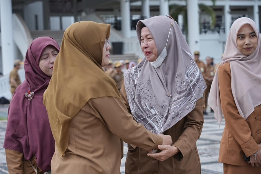 Kejutan Ulang Tahun dari Bupati Afni, Enam ASN Siak Menangis Haru di Lapangan Apel