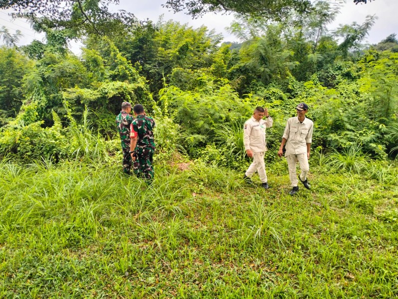Babinsa Koramil 03/Minas Serda Holmes Pasaribu Giat Patroli Karhutla di Kampung Minas Barat, Titik Api Nihil