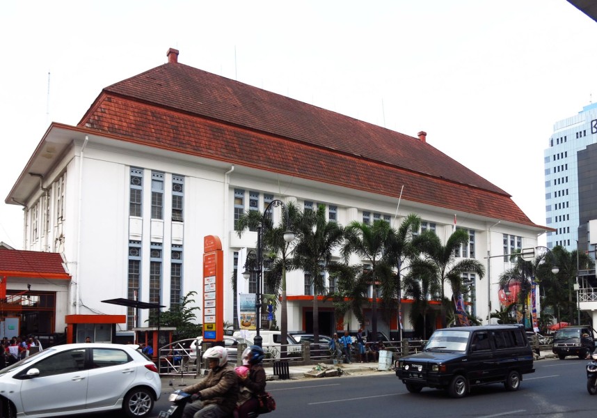 PT Pos Indonesia dan Bank Sulselbar Kena Sanksi BEI Gara-Gara Laporan Keuangan