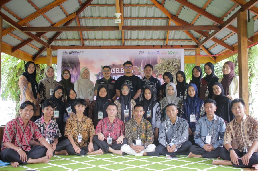 Ekselensia Leadership Camp YES Pekanbaru x YES Dumai Bekali Awardee dengan Jiwa Kepemimpinan dan Semangat Kolaborasi