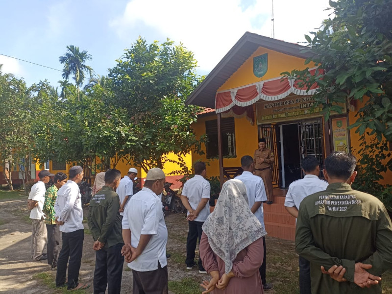 Awali Aktivitas Kantor di Bulan Ramadhan, Pemdes Sungai Intan Gelar Apel Pagi