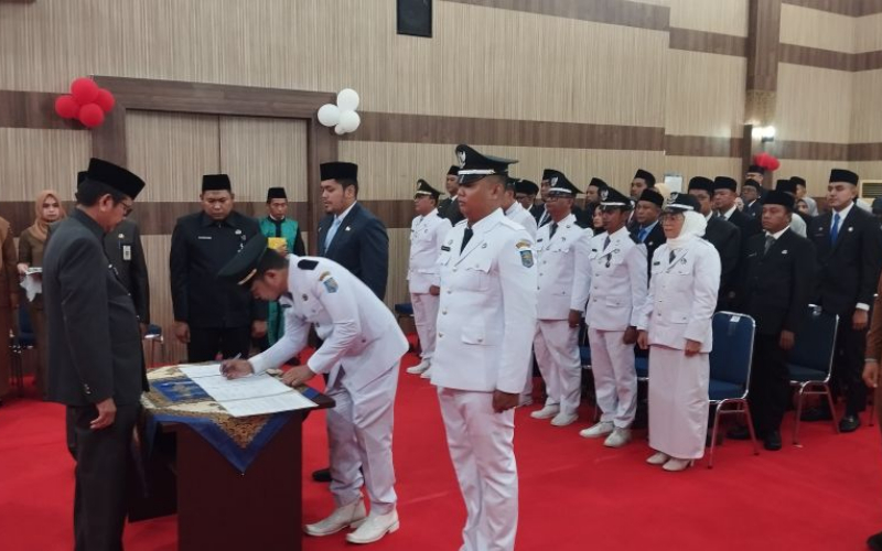 Sekda Dumai Indra Gunawan Pimpin Pelantikan 57 Pejabat Eselon III dan IV