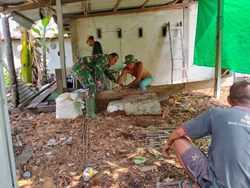 Personel Kodim 0314/Inhil Genjot Pembangunan Sumur Bor dalam Pra TMMD ke-123