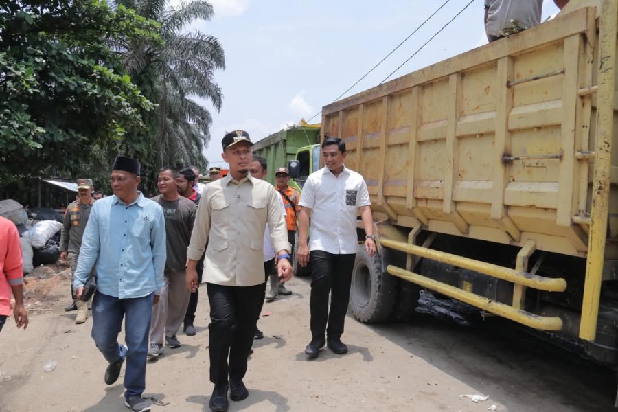 Pemko Pekanbaru Percepat Perbaikan Jalan ke TPA Muara Fajar untuk Lancarkan Angkutan Sampah