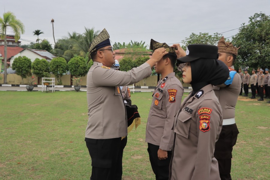 Polres Kampar Berkibar dengan Tanjak dan Selempang, Lestarikan Budaya Melayu Riau!