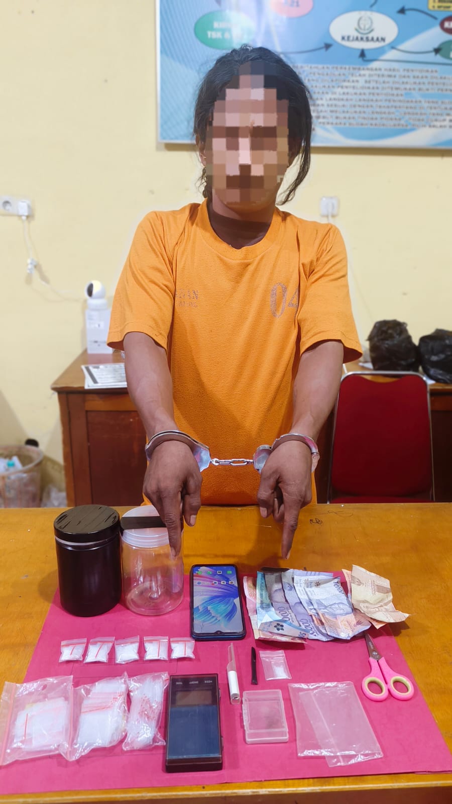 Polsek Tapung Sikat Kurir Shabu di Kebun Sawit, Amankan 14,82 Gram Sabu!