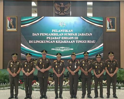 Lantik Lima Pejabat Baru, Kajati Riau Tegaskan Integritas dan Profesionalitas Penegakan Hukum