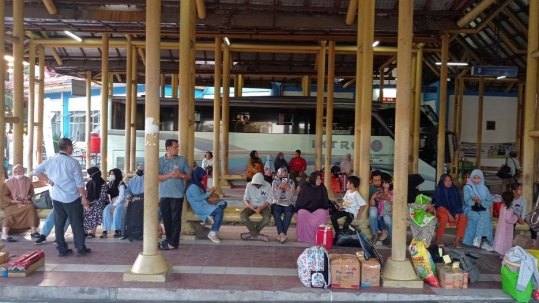 Mendagri Tito Minta Pemda Kendalikan Tarif Transportasi, Termasuk Penerapan Diskon 14% Saat Nataru