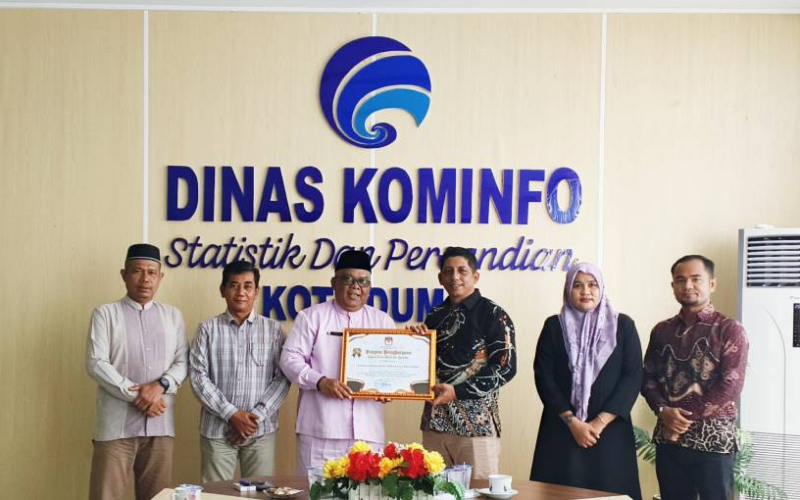 Diskominfotiksan Dumai Terima Piagam Penghargaan dari KPU