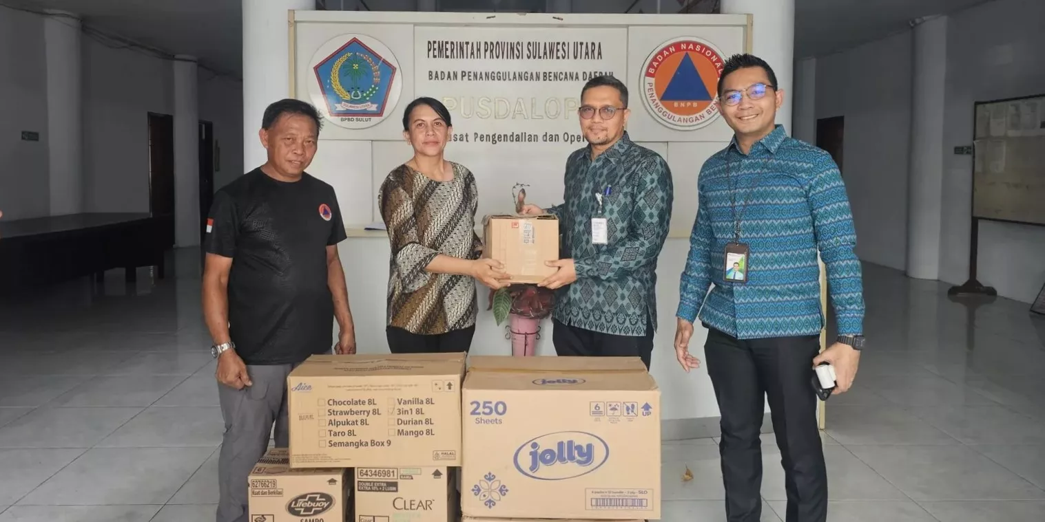 BPJS Ketenagakerjaan Manado Salurkan Bantuan Korban Banjir Siau