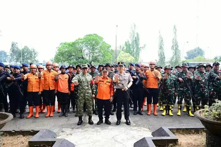 Al Haris Kerahkan 146 Personel Gabungan Lewat Jalur Udara, Kebakaran TN Berbak dan Sembilang Jadi Prioritas