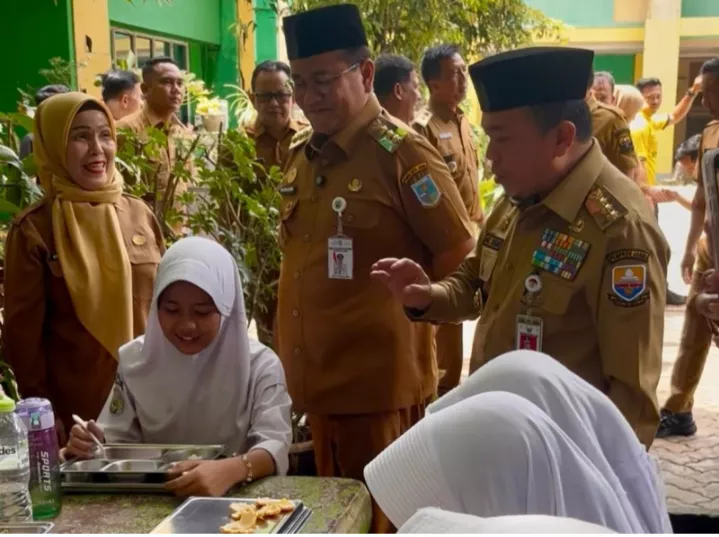 Gubernur Al Haris Tinjau TKA SMP di Jambi, Dorong Mutu Pendidikan dan Pemerataan Fasilitas