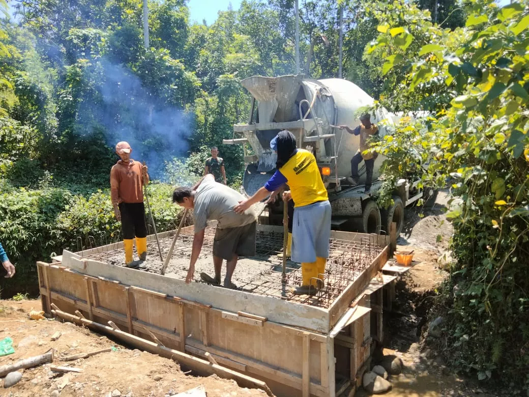 Genjot Infrastruktur Pertanian, Satgas TMMD Ke-129 Kebut Pengecoran Box Culvert Demi Kelancaran Akses Petani