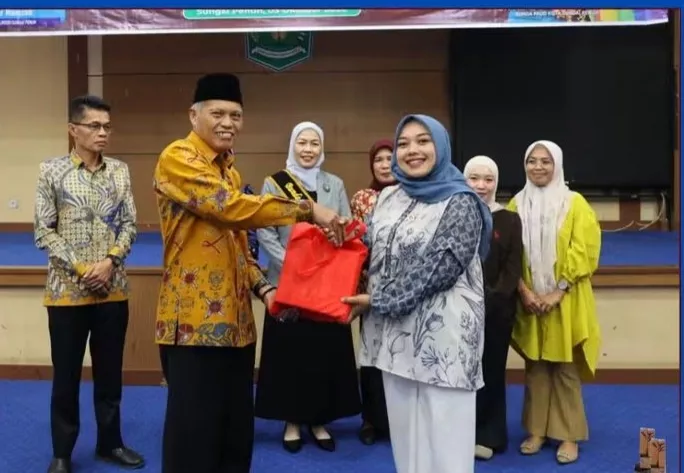 Wawako Azhar Buka Kelas Parenting PAUD, Tekankan Pentingnya Pengasuhan Anak