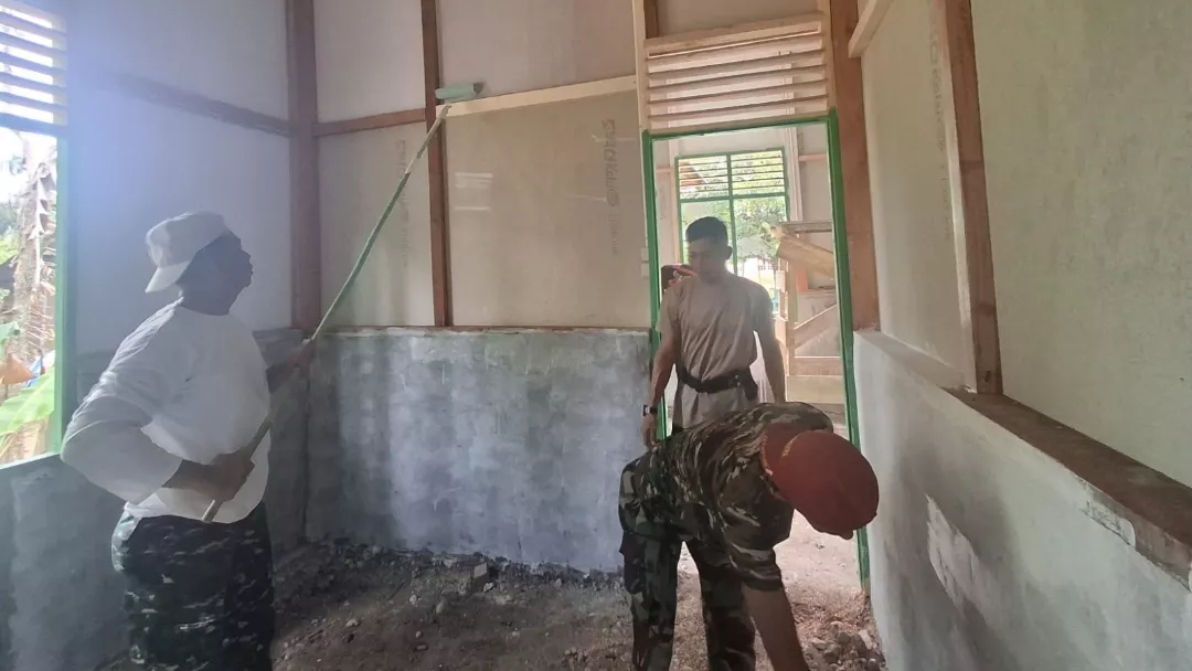 Sinergitas TNI-Polri dan Warga Warnai TMMD Ke-129 Kodim 0102/Pidie, RTLH Nyak Ubit Jadi Wujud Kepedulian Bersama