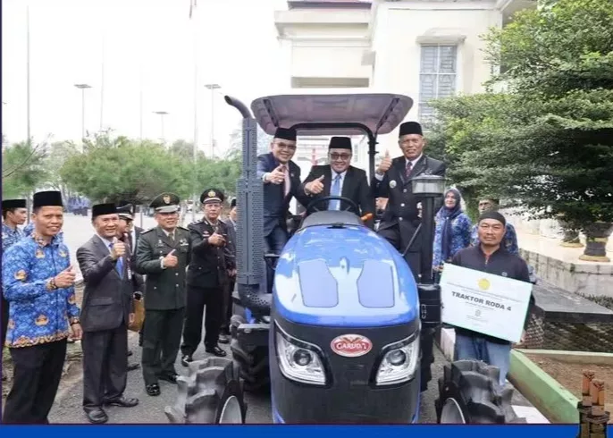 Pemkot Sungai Penuh Serahkan Beragam Bantuan Pertanian, Perikanan dan Penanganan Stunting