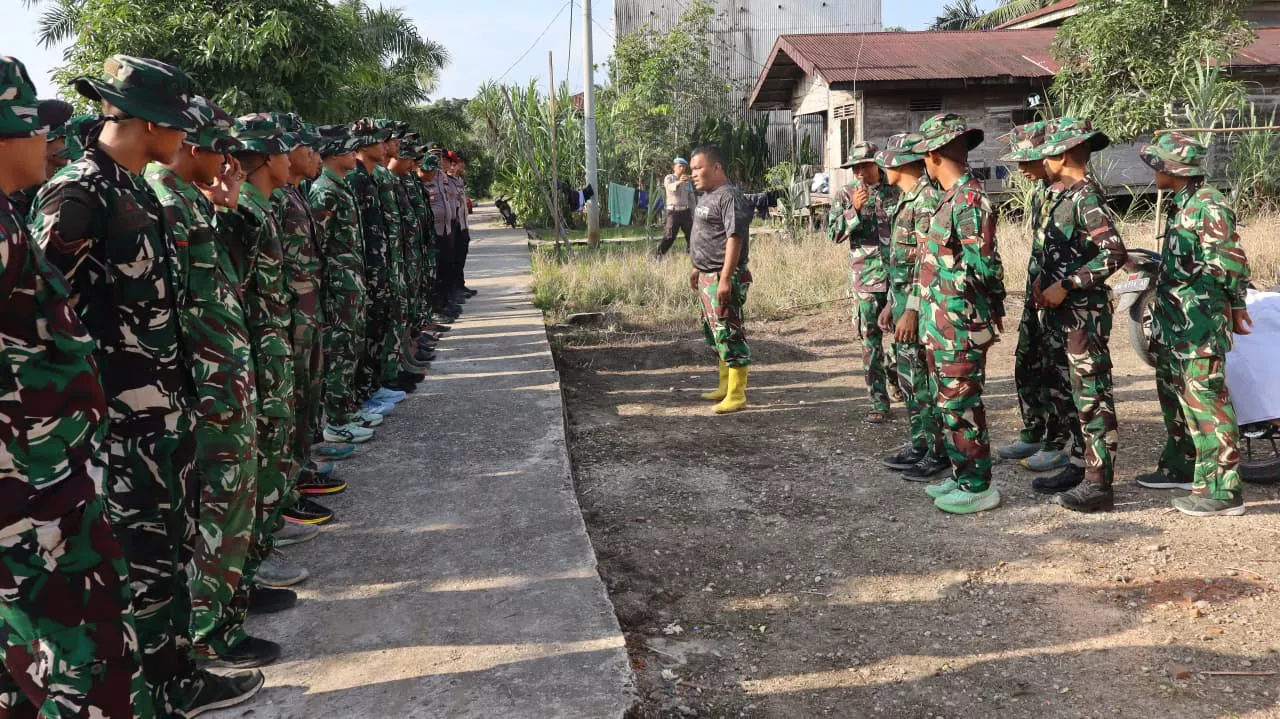 Awali Tugas Dengan Disiplin, Lettu Inf Feby Harahap Pimpin Apel Pagi, Berikan Arahan Dan Semangat Kepada Tim Satgas TMMD
