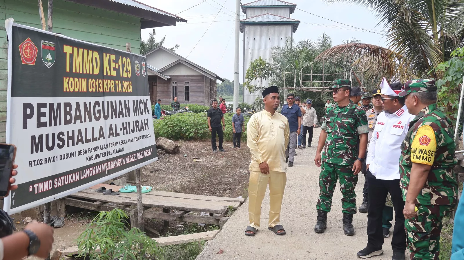 Tinjau Hasil Pembangunan TMMD ke-129, Tim Wasev Mabesad  Brigjen TNI Zulfirman Chaniago, S.I.P., M.Han Evaluasi Sasaran Fisik.
