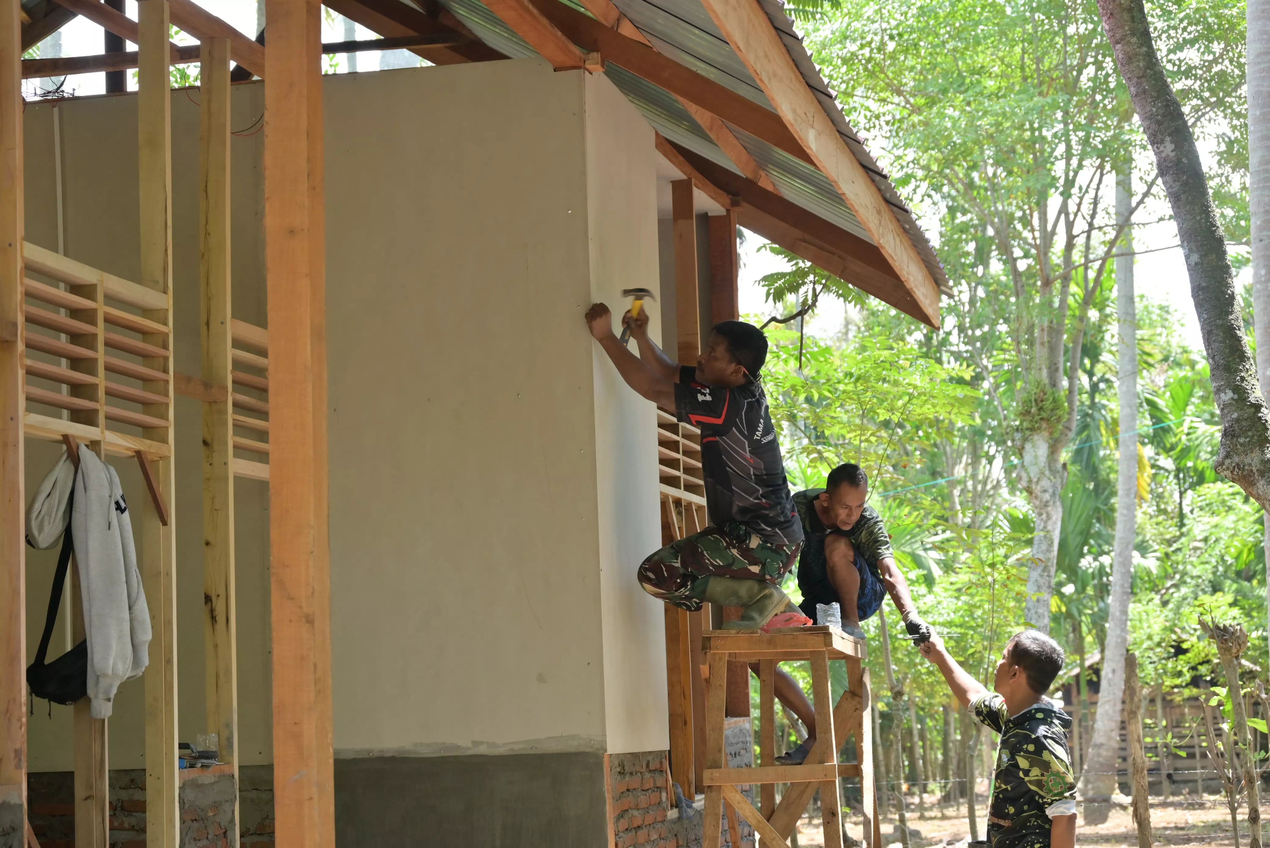 Rumah Impian Rabumah Amin Mulai Terwujud, Rehab RTLH TMMD ke-129 Kodim 0102/Pidie Tembus 51 Persen