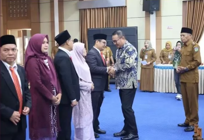 Lantik Pimpinan Baznas, Wako Alfin Dorong Zakat Jadi Penggerak Kesejahteraan
