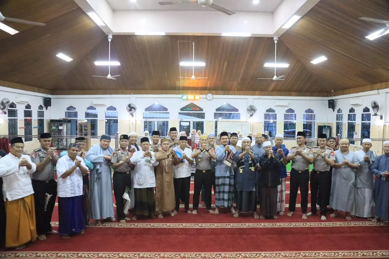Melalui Subuh Keliling, Kapolda Bengkulu Pererat Kedekatan dengan Masyarakat di Masjid Umar Bin Khatabb Bengkulu
