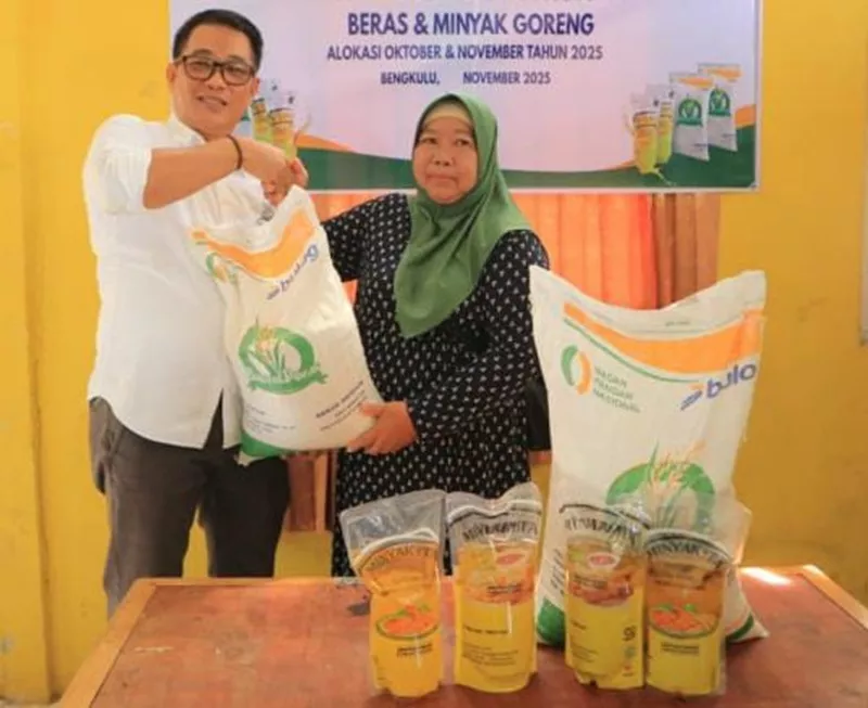 Bulog Bengkulu Siagakan 7.442 Ton Beras, Jamin Stok Aman Hingga Awal 2026
