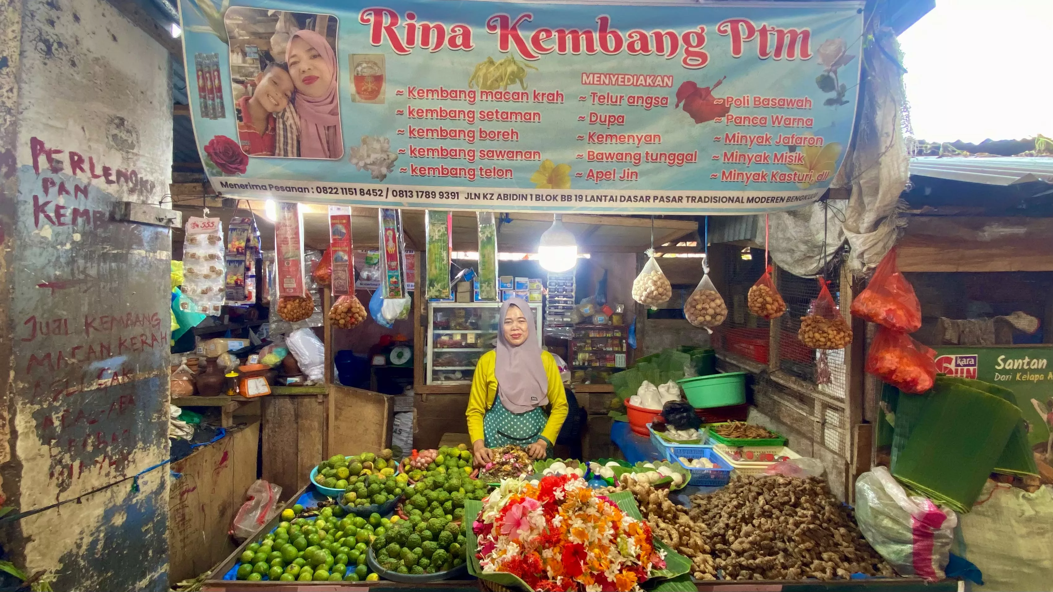 Uni! Kembang Tujuh Macam hingga Minyak Tradisional Laris Manis Dijual di PTM Bengkulu