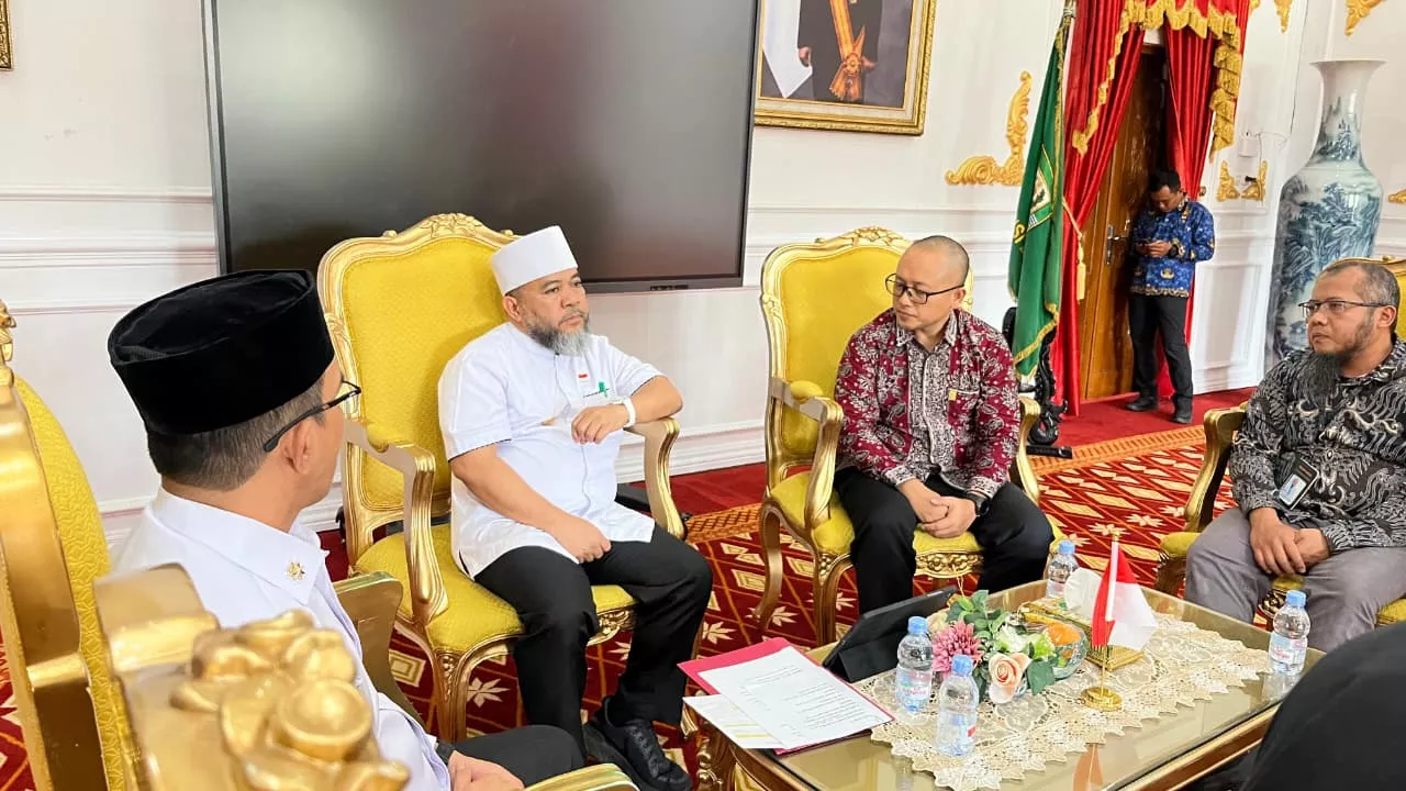   Gubernur Bengkulu Jamin Kemudahan Investasi, Minta PLN Amankan Pasokan Listrik Daerah