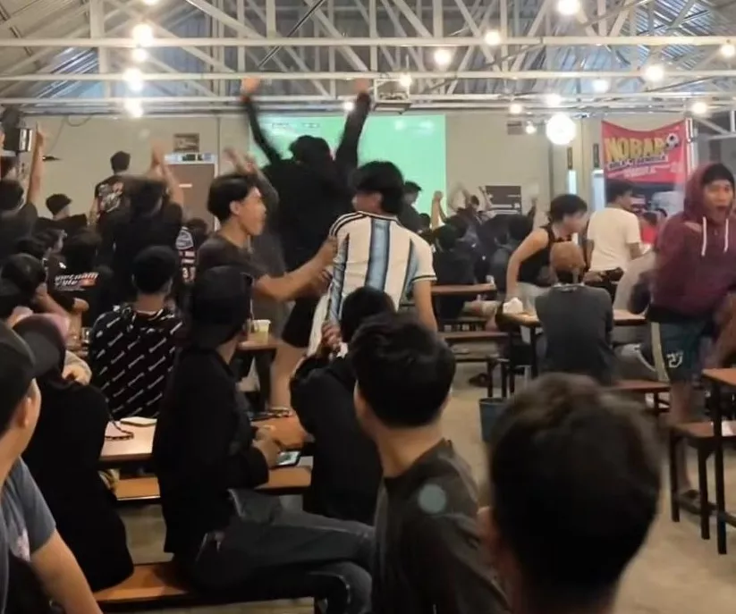 Lautaro Jadi Penentu! Nobar Semifinal Piala Dunia di ngopi .id Bengkulu Pecah, fans argentina bersorak