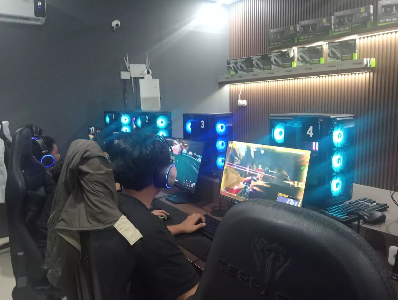 Minat Anak Muda Bermain di Warnet Masih Tinggi di Kota Bengkulu