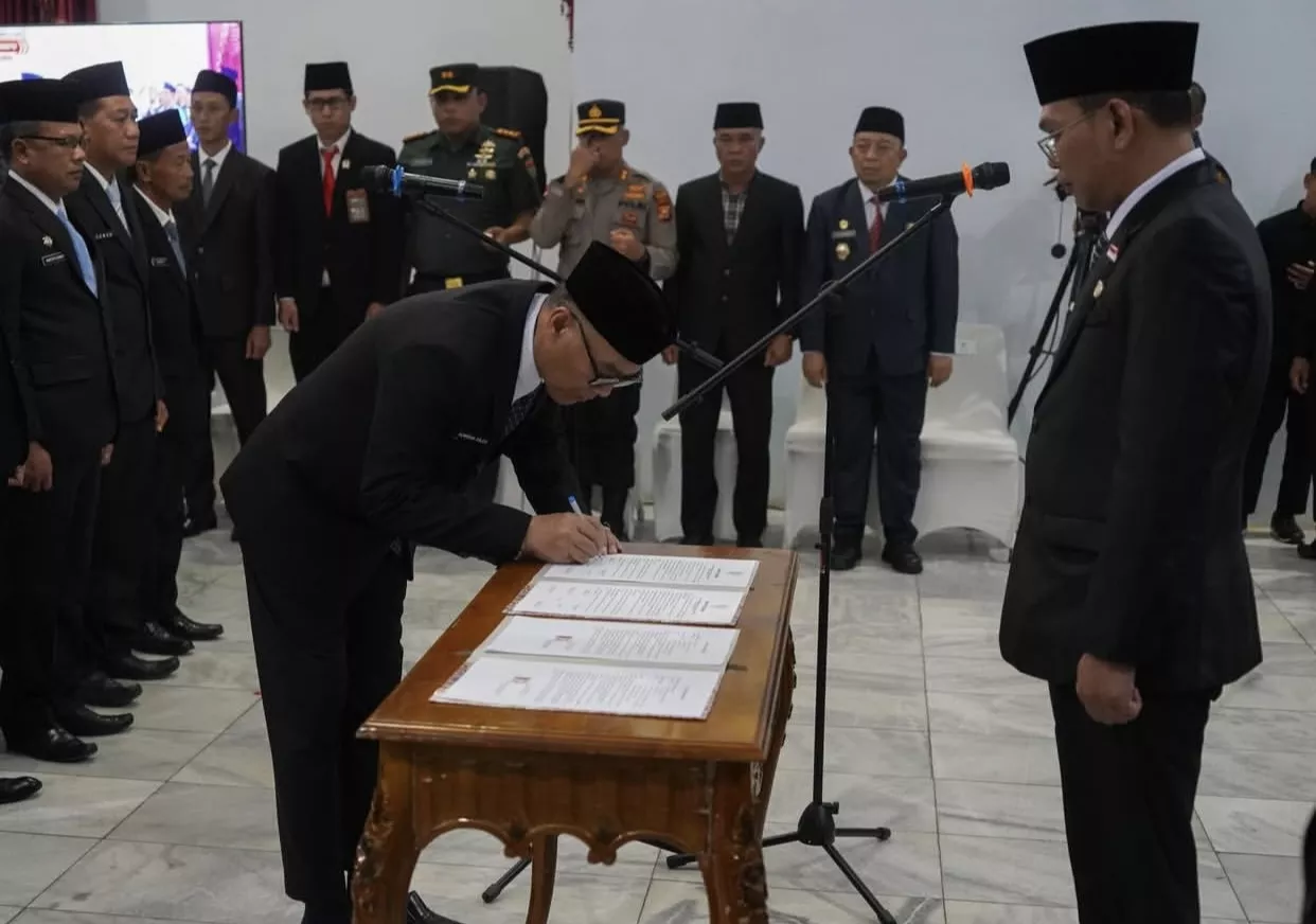 Almidian Saleh Dilantik Jadi Sekwan, Ini Harapan Pimpinan DPRD Seluma