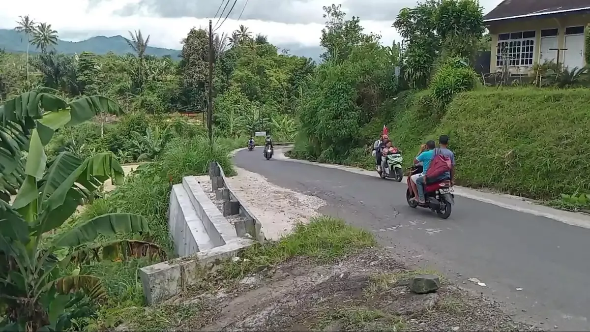 Sambut Wisatawan Lebaran, Akses Menuju Destinasi Unggulan Kepahiang Dipercantik