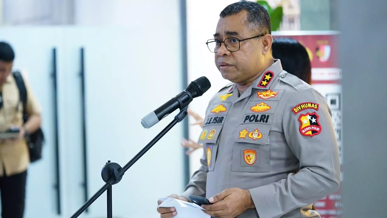Polri Lakukan Langkah Awal Mitigasi Dampak Abu Vulkanik Anak Krakatau, Masyarakat Diimbau Tetap Tenang