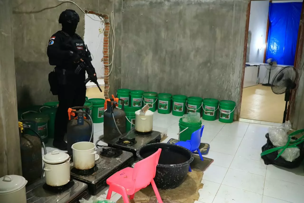 Kapolri : Tim Gabungan Sita Hampir 1,2 Ton Sabu dari Laboratorium Gelap di Aceh