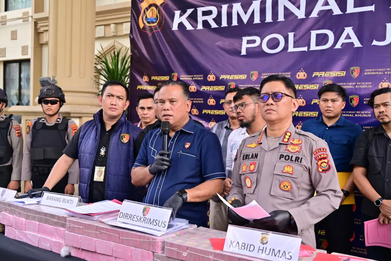 Ditreskrimsus Polda Jambi Ungkap Pembobolan Bank Jambi Rp. 144,82 Miliar, Tiga Tersangka Diamankan
