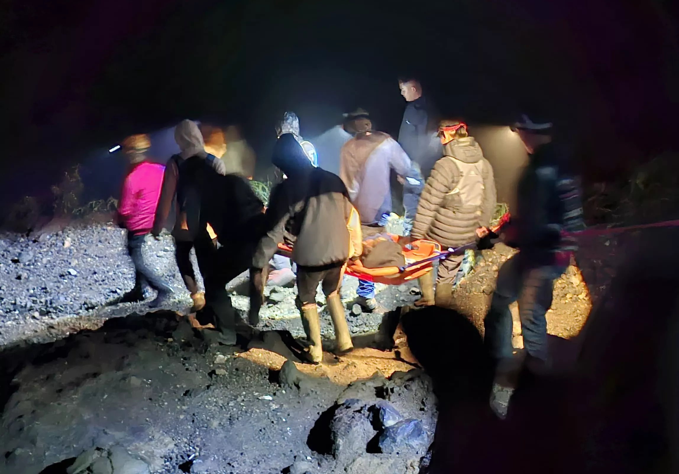 Sepanjang 2026, Lebih dari 25 Pendaki Dievakuasi dari Gunung Kaba