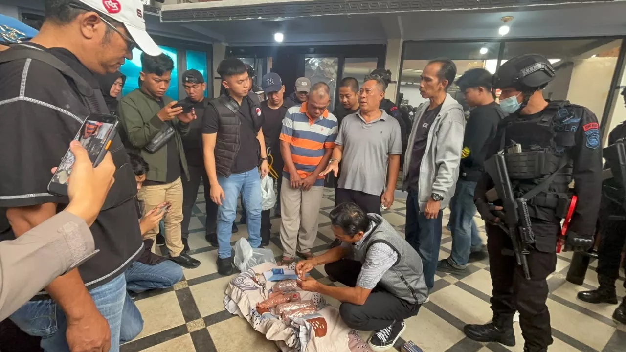 Penggerebekan di Rejang Lebong, Puluhan Alat Hisap dan Mesin Judi Diamankan
