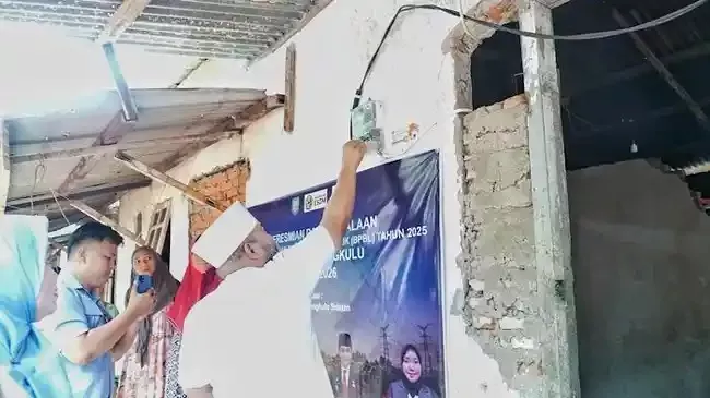 Ribuan Rumah Tangga Miskin di Bengkulu Akhirnya Nikmati Listrik Mandiri Gratis