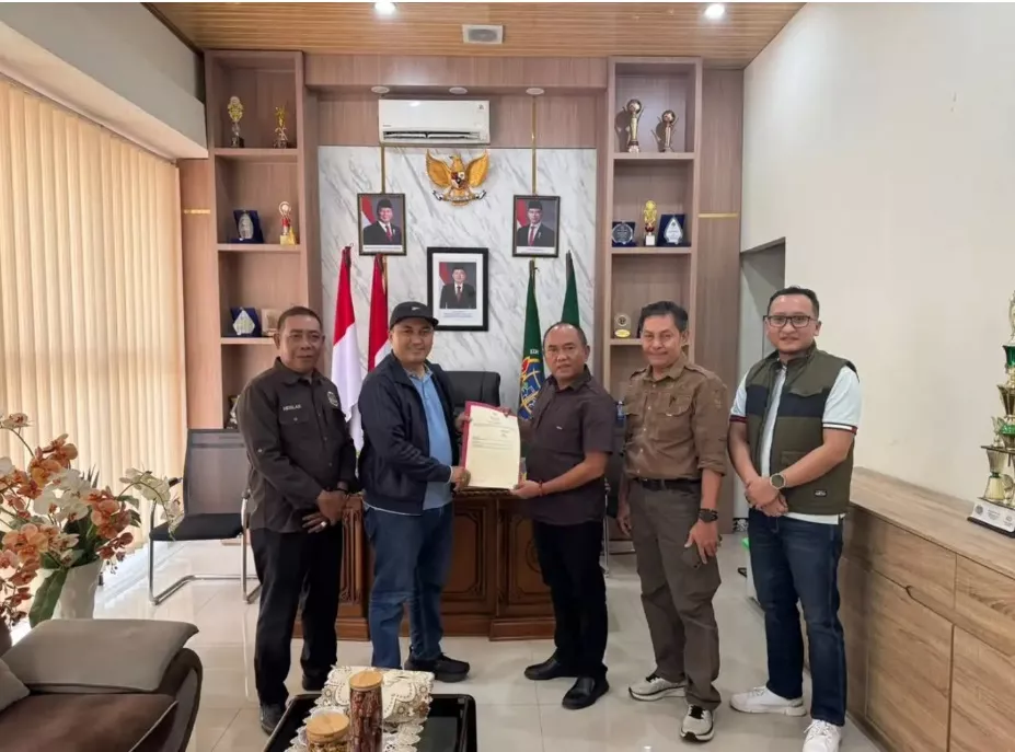 PLN UPT Bengkulu Terima Sertifikat Lahan Transmisi, Perkuat Kepastian Hukum dan Keandalan Listrik