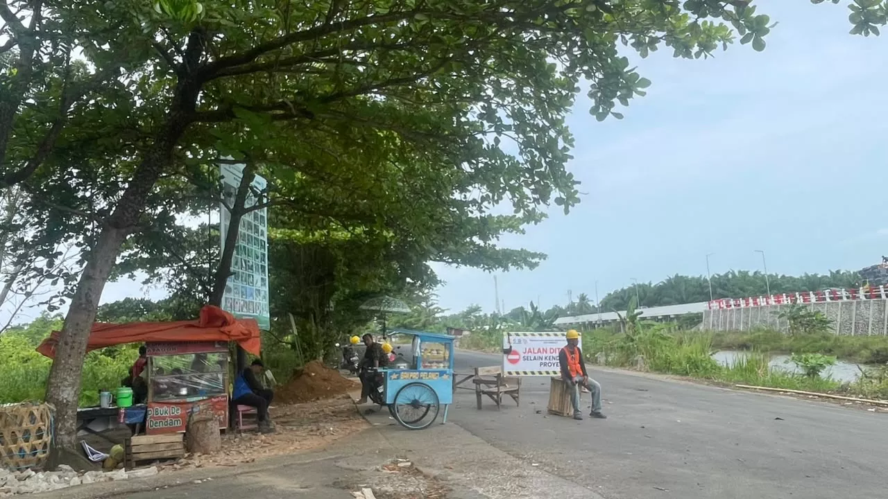 Pengembangan Danau Dendam Tak Sudah Berdampak pada Pendapatan Pedagang