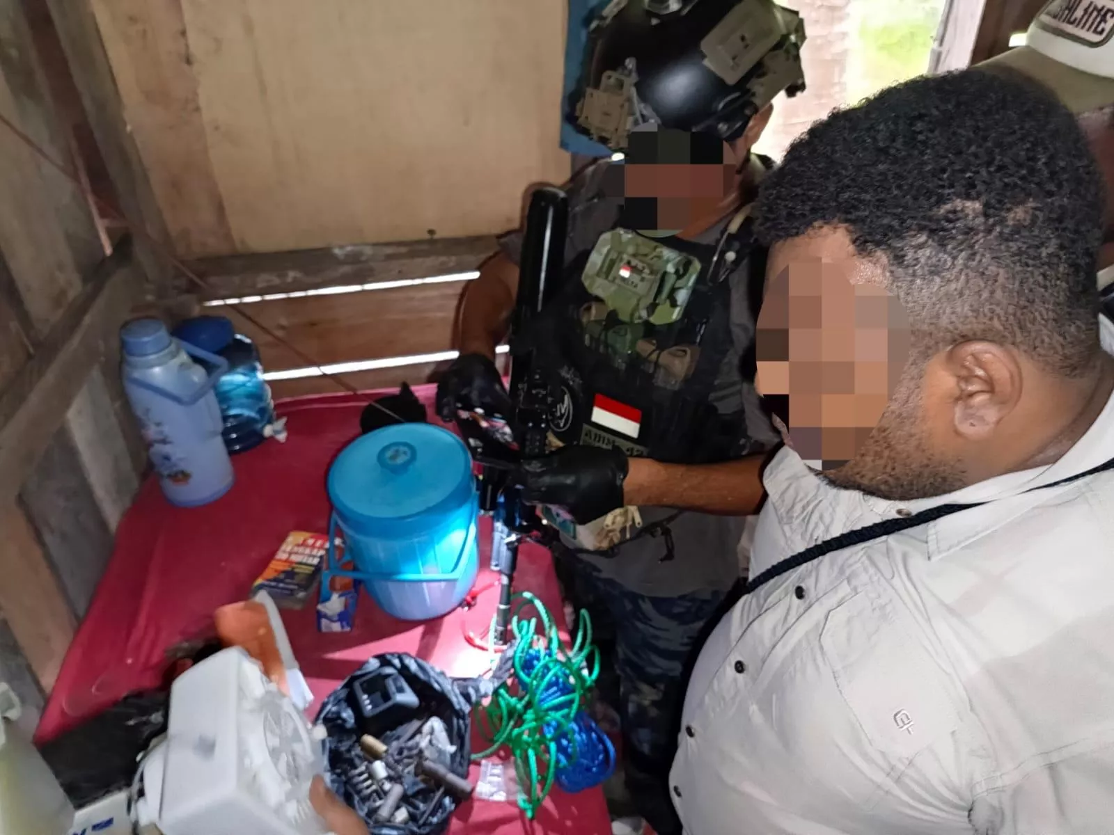 Satgas Ops Damai Cartenz Tangkap Wadan Yon HSSBI KKB Kodap XVI di Yahukimo, Sejumlah Amunisi dan Senjata Tajam Diamankan