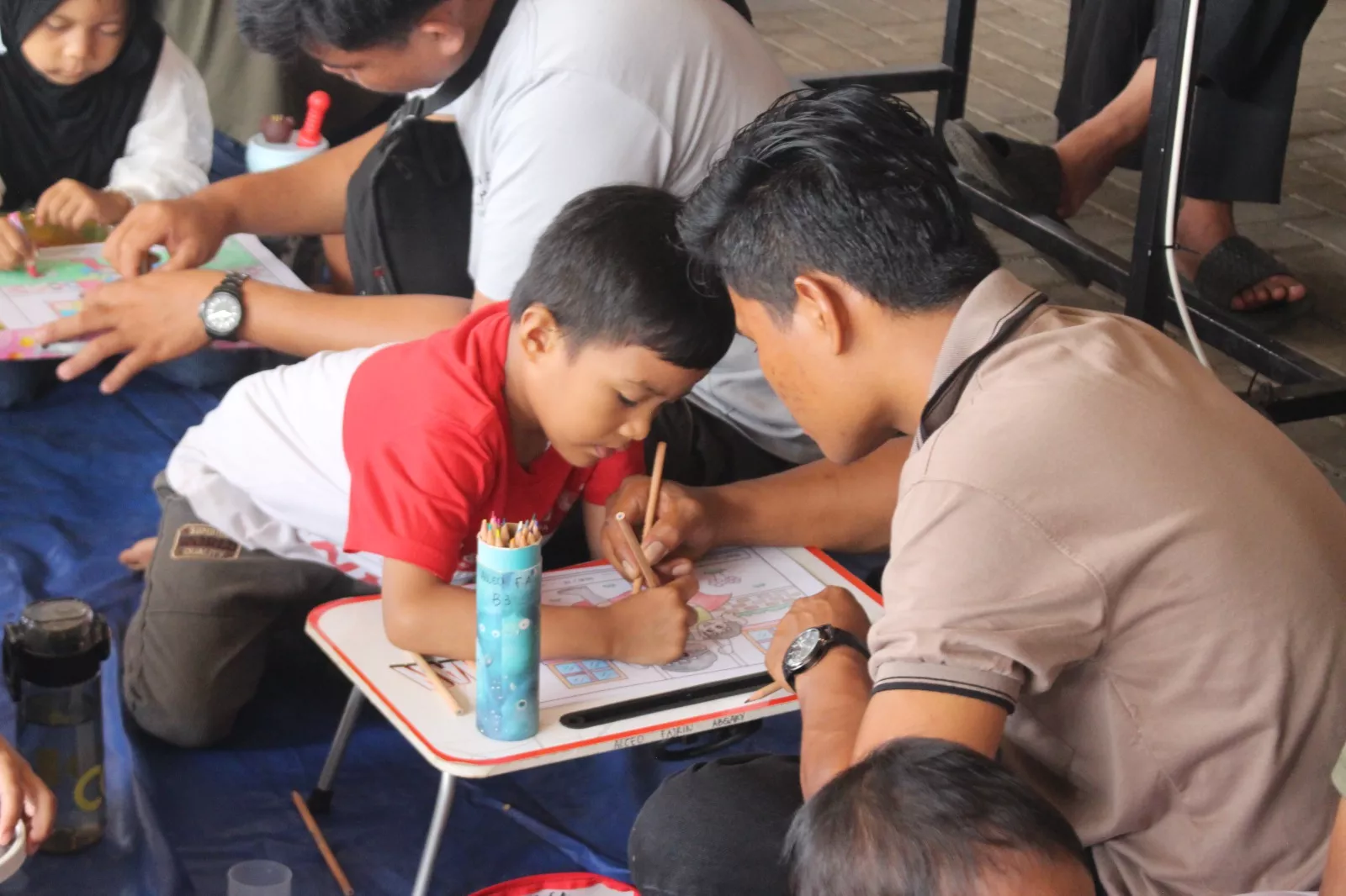 Memperkuat Ikatan Batin Ayah dan Anak Melalui Aktivitas Seni Bersama