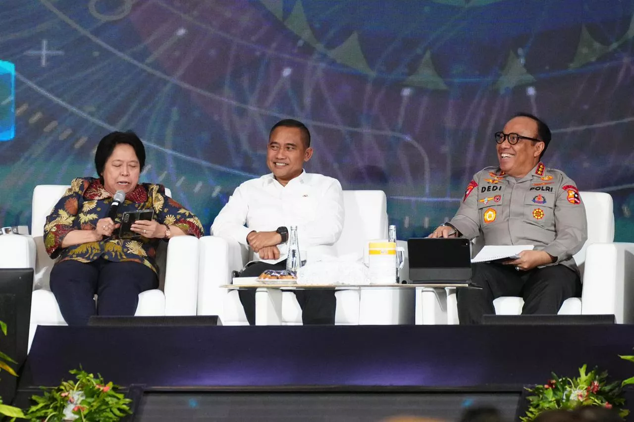 Wakapolri Bedah Buku “Gamifikasi Kekerasan dalam Teror Modern di Era Digital”, Tawarkan Cara Pandang Baru Membaca Ancaman di Era Digital
