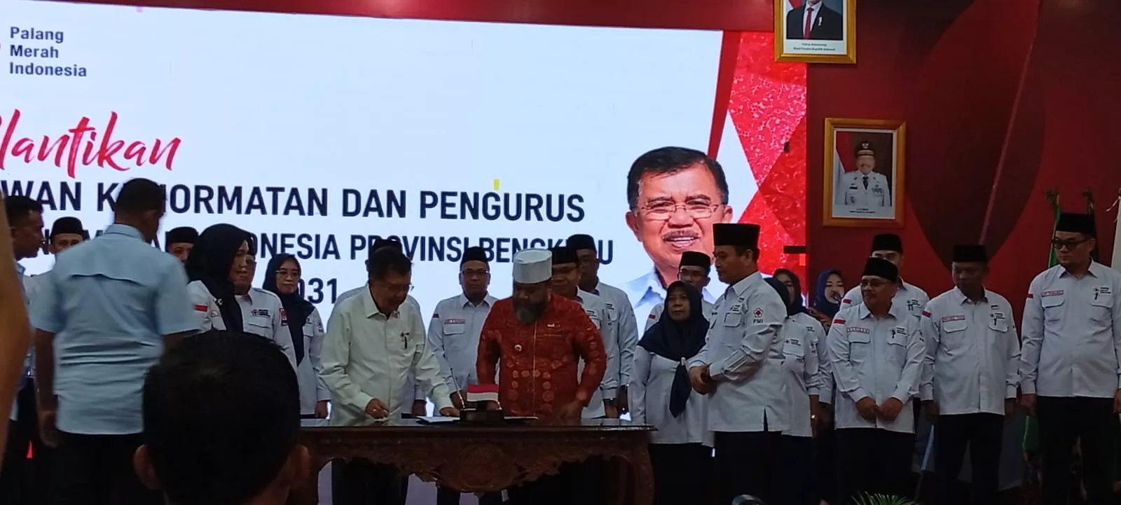 Jusuf Kalla Lantik Pengurus Baru PMI Provinsi Bengkulu