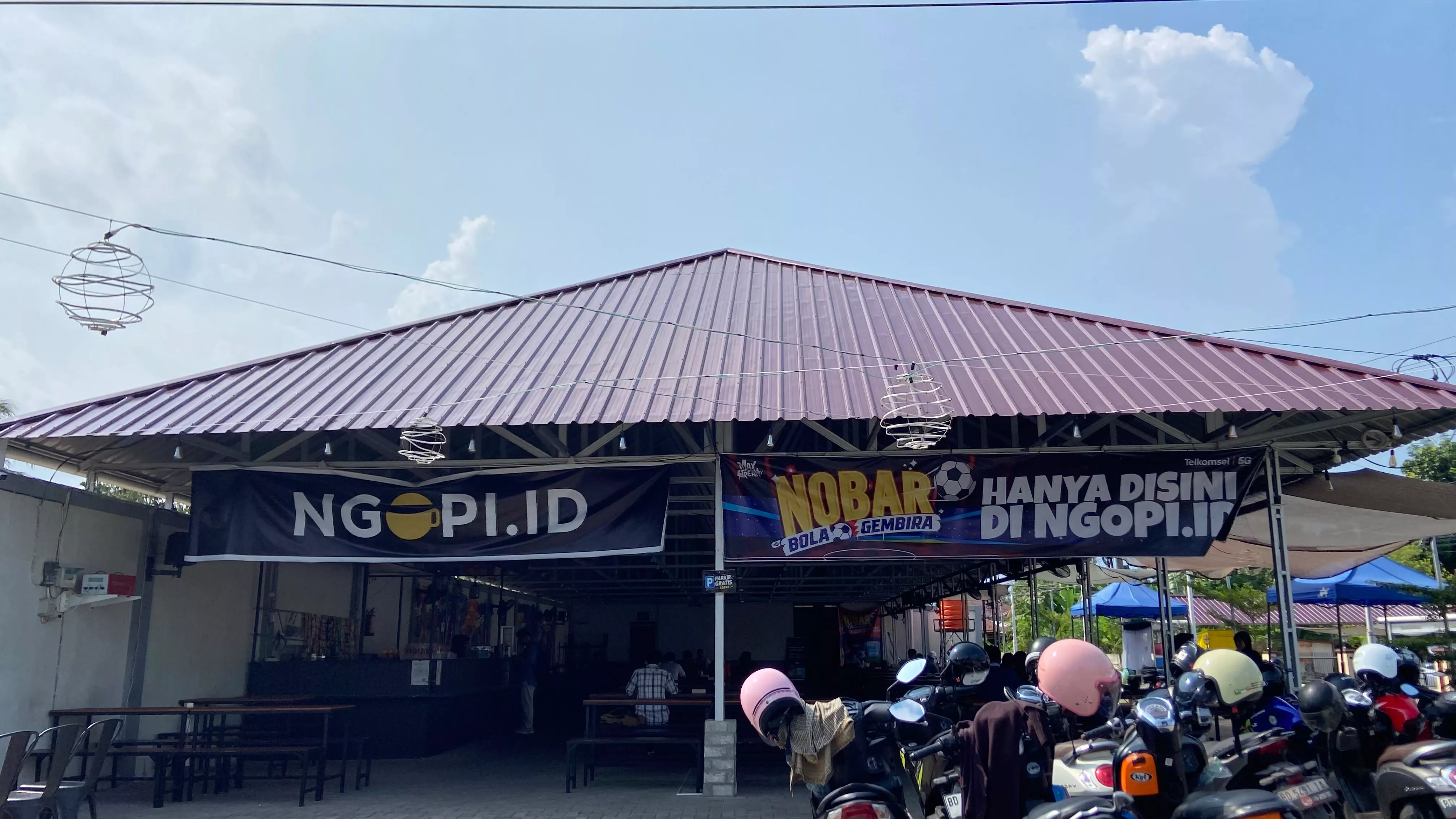 Warkop Ngopi.id Jadi Tempat Favorit Nongkrong dan Nobar Piala Dunia