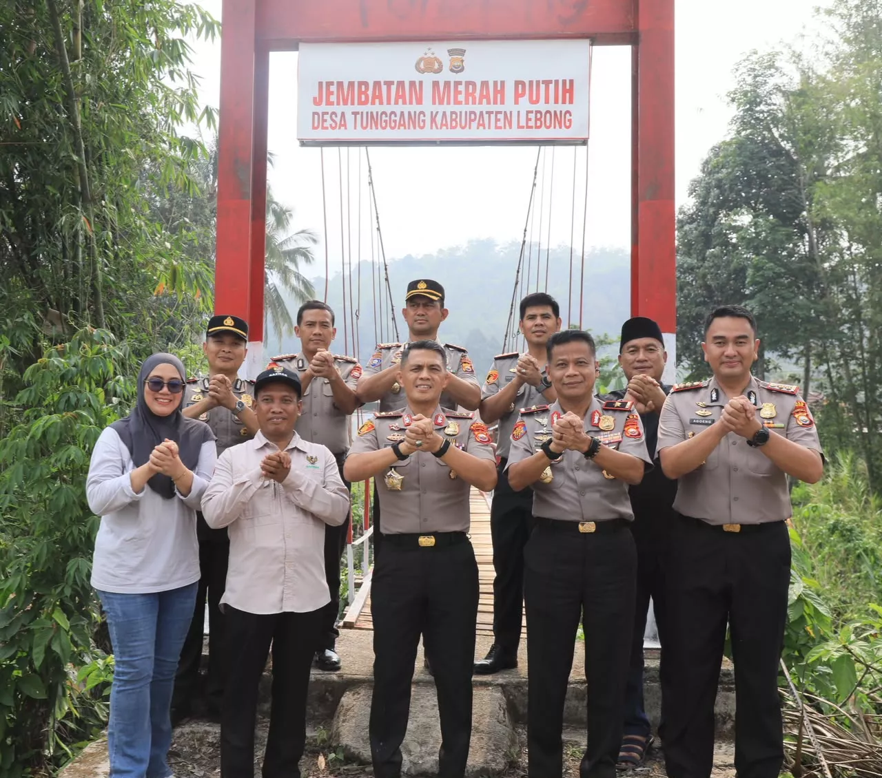 Permudah Akses Warga, Kapolda Bengkulu Resmikan Jembatan Merah Putih di Desa Tunggang Lebong