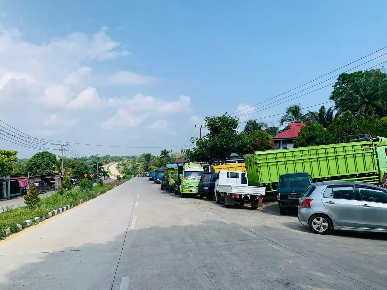 Kelangkaan Biosolar Ganggu Aktivitas Sopir Truk di Kota Bengkulu