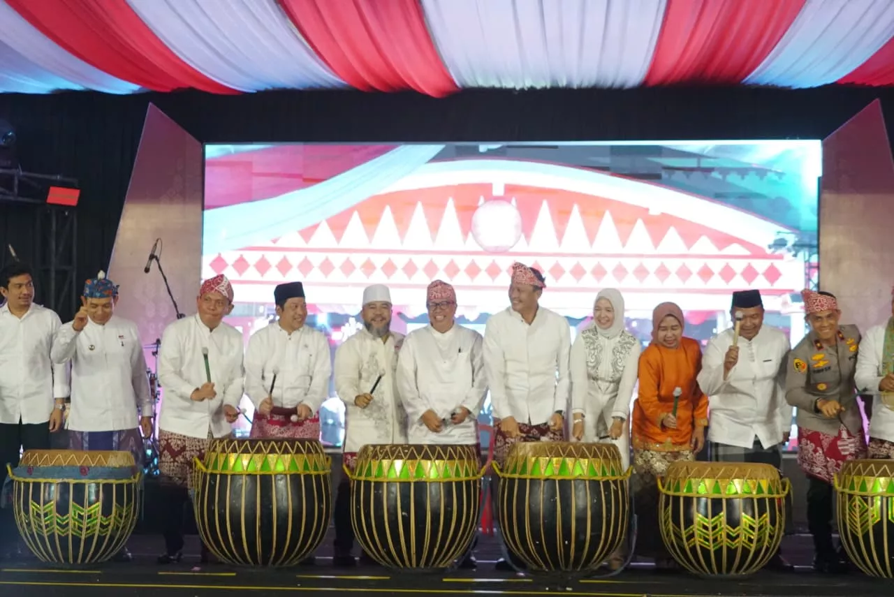 Gubernur Bengkulu Tutup Festival Tabut 2026, Putaran Ekonomi Daerah Tembus 20 Miliar Rupiah
