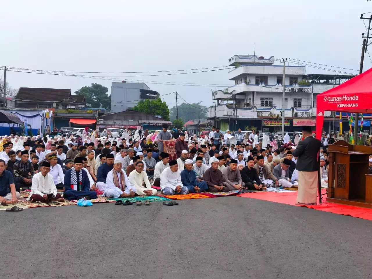 Rayakan Lebaran Lebih Awal, Wakil Bupati Kepahiang Salat Id Bersama Ribuan Warga Muhammadiyah